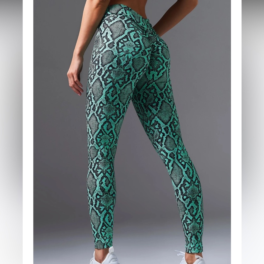 LiCi Fit Snakeskin Leggings